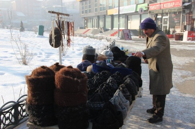 Erzurum dondu: Eksi 25 derece