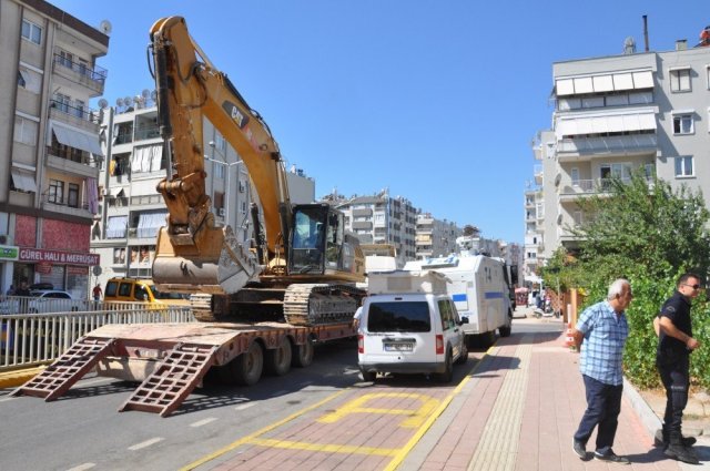 Antalya’da otopark eylemine polis müdahale etti