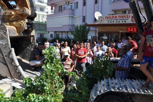 Antalya’da otopark eylemine polis müdahale etti