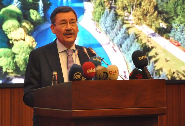 Ankara Mayor Melih Gökçek resigns