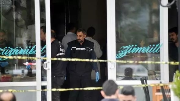 Antalyada işten çıkarılan garson 3 kişiyi öldürüp, intihar etti (2) - Yeniden