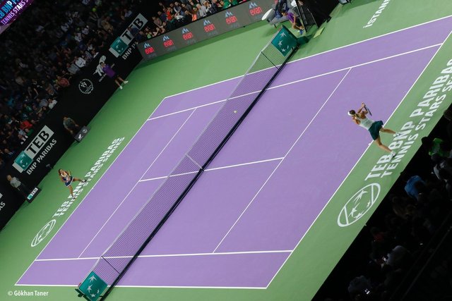 Sharapova, Çağla Büyükakçay'ı mağlup etti - Sharapova'ya Türk seyirciden evlilik teklifi