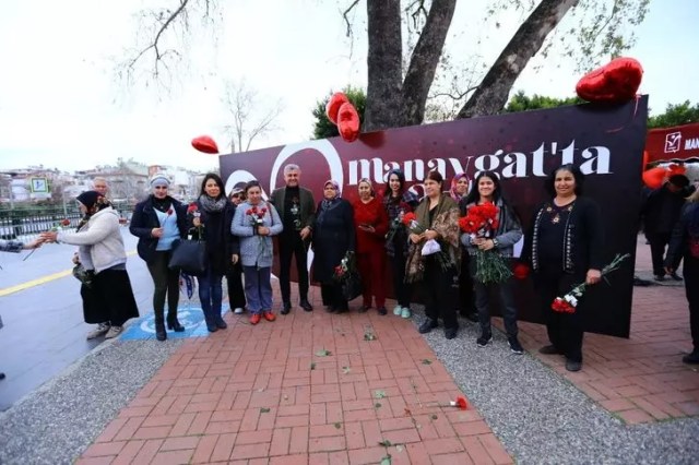 Manavgat Belediyesi’nden 14 Şubat sevgililer günü kutlaması